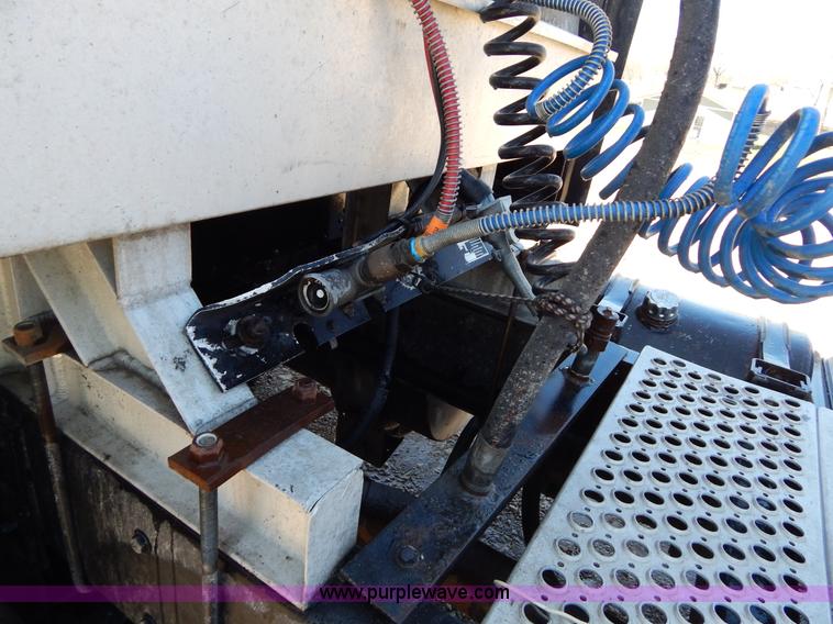 image for item H3459 1999 Kenworth W900 semi truck