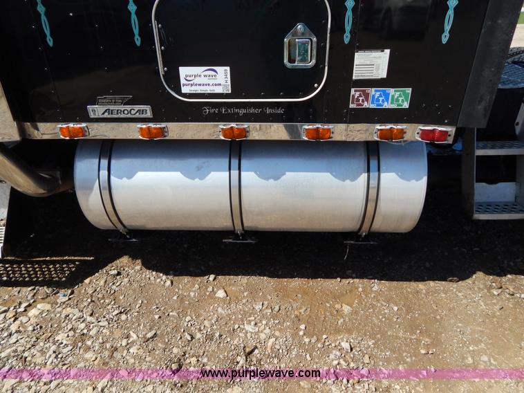 image for item H3459 1999 Kenworth W900 semi truck