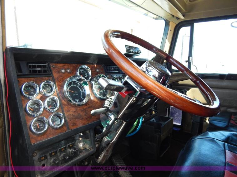 image for item H3459 1999 Kenworth W900 semi truck