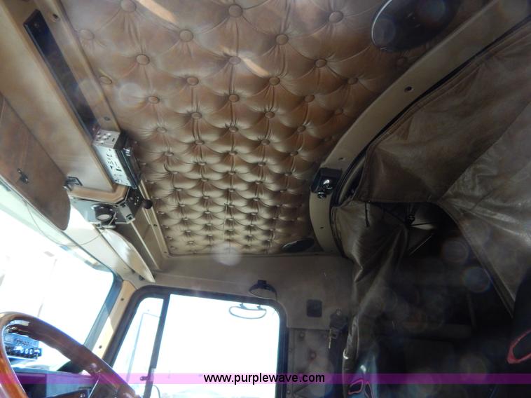 image for item H3459 1999 Kenworth W900 semi truck