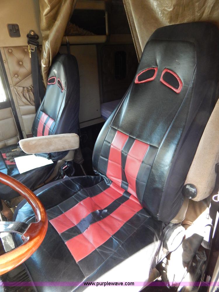 image for item H3459 1999 Kenworth W900 semi truck