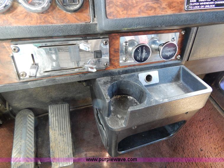 image for item H3459 1999 Kenworth W900 semi truck