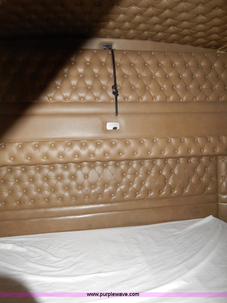 image for item H3459 1999 Kenworth W900 semi truck