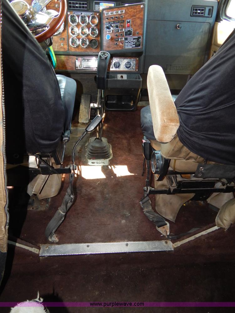 image for item H3459 1999 Kenworth W900 semi truck