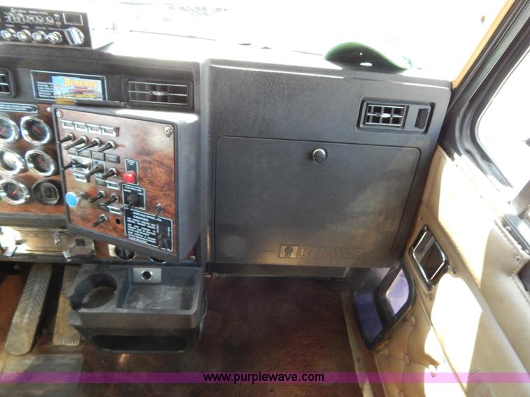 image for item H3459 1999 Kenworth W900 semi truck