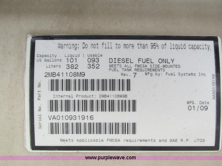 image for item I4162 2005 Mack CXN613 semi truck