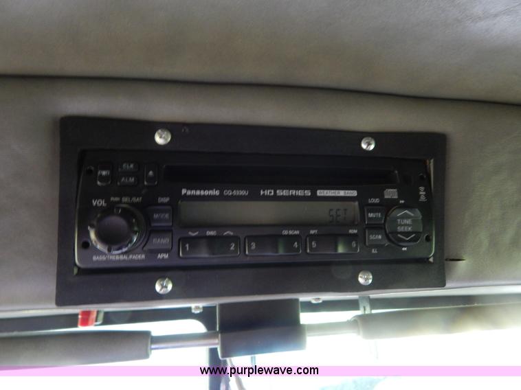 image for item I4690 1999 Peterbilt 378 semi truck