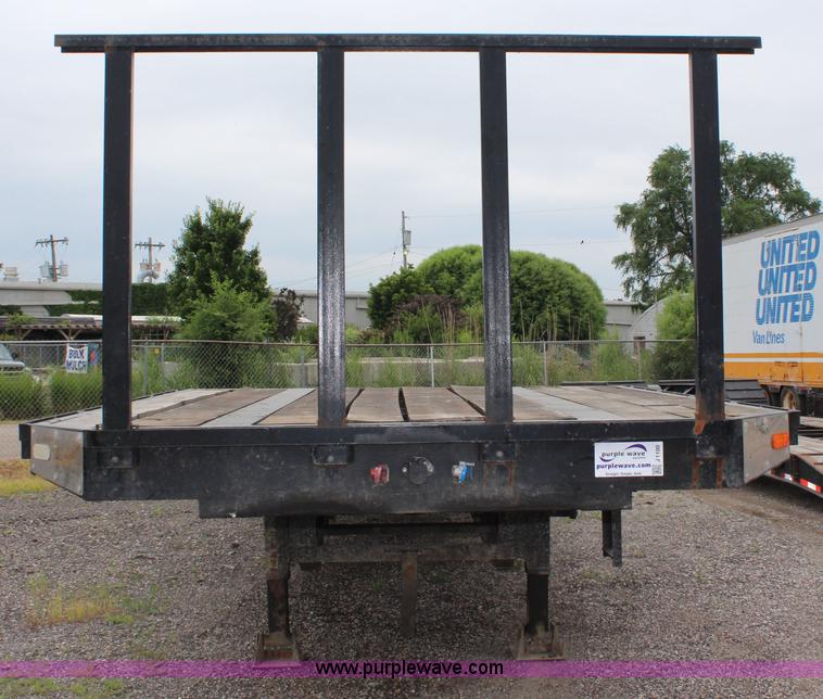 image for item J1100 1993 Transport drop deck trailer
