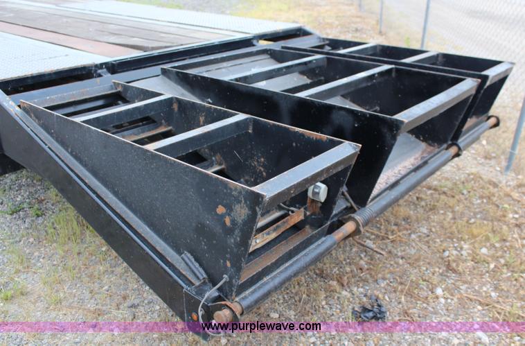 image for item J1100 1993 Transport drop deck trailer