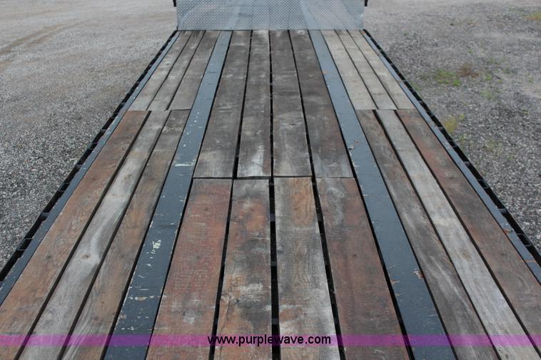 image for item J1100 1993 Transport drop deck trailer