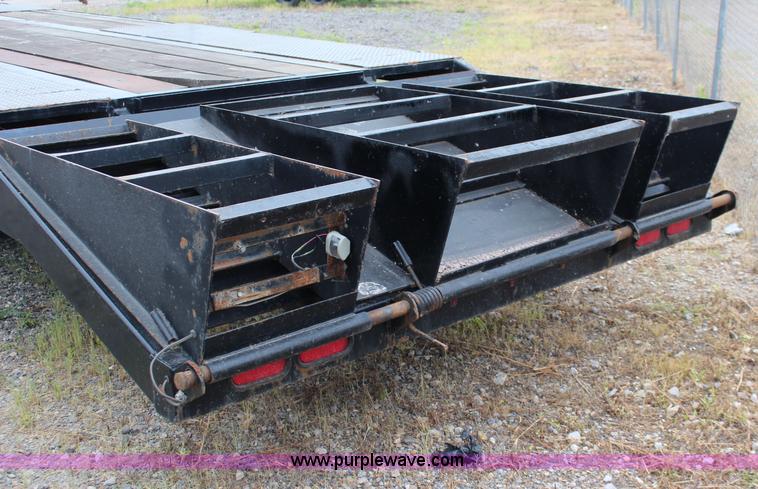image for item J1100 1993 Transport drop deck trailer
