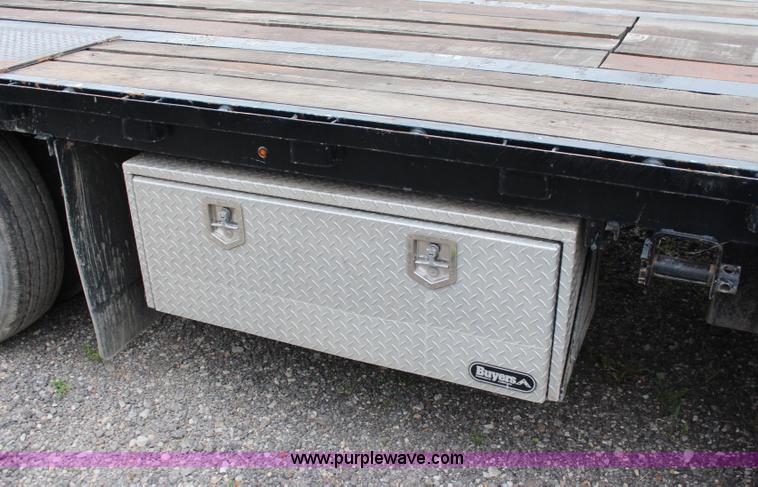 image for item J1100 1993 Transport drop deck trailer