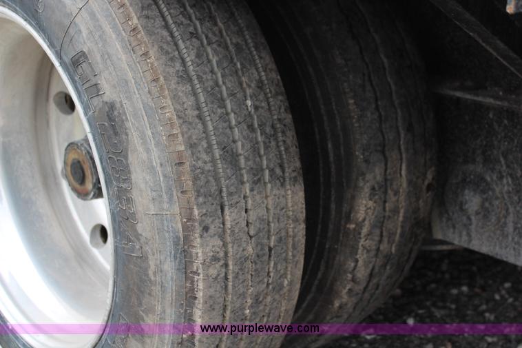 image for item J1100 1993 Transport drop deck trailer