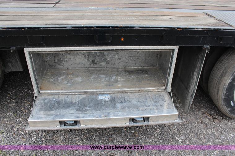 image for item J1100 1993 Transport drop deck trailer