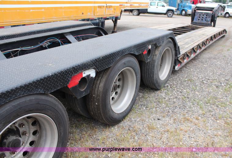 image for item J1146 1999 Fontaine TA50NGB lowboy trailer
