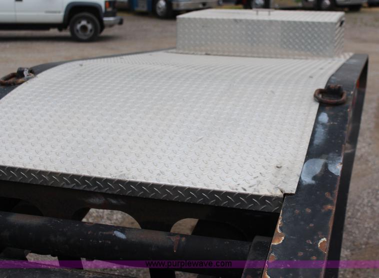 image for item J1146 1999 Fontaine TA50NGB lowboy trailer