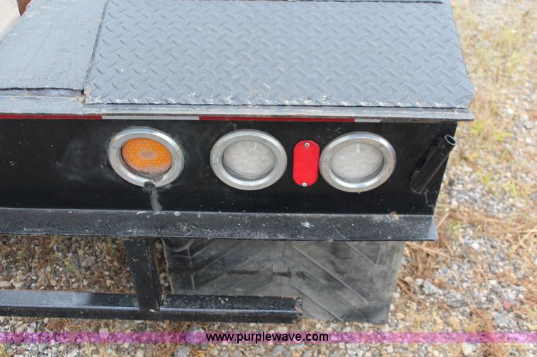 image for item J1146 1999 Fontaine TA50NGB lowboy trailer