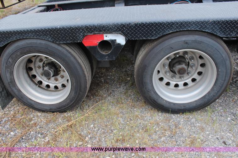 image for item J1146 1999 Fontaine TA50NGB lowboy trailer