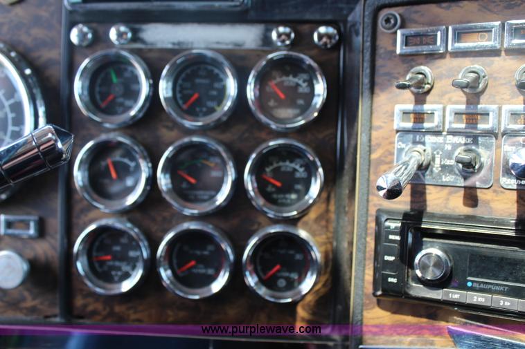 image for item J1147 1998 Kenworth W900 semi truck