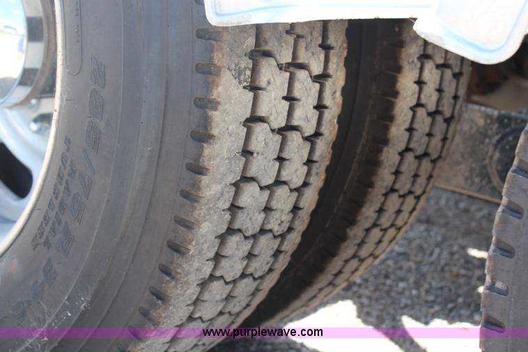 image for item J1147 1998 Kenworth W900 semi truck