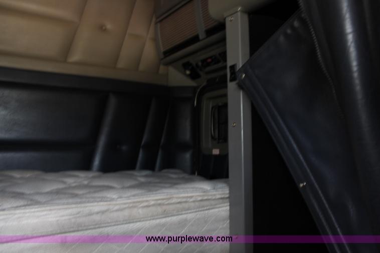 image for item J1244 2002 Peterbilt 385 semi truck