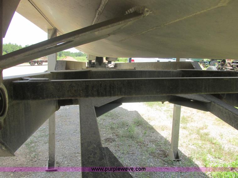 image for item J2483 2004 Alumatech dump trailer