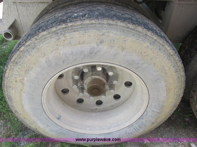 image for item J2483 2004 Alumatech dump trailer