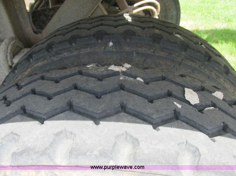 image for item J2484 2001 Gallecos Spider 2000 belly dump trailer