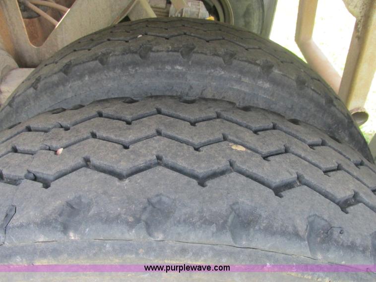 image for item J2484 2001 Gallecos Spider 2000 belly dump trailer