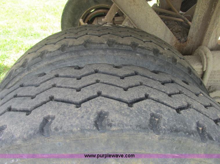 image for item J2484 2001 Gallecos Spider 2000 belly dump trailer