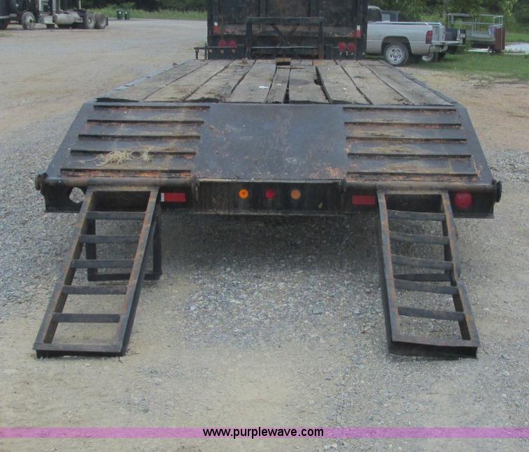 image for item J2486 Pineal flatbed trailer