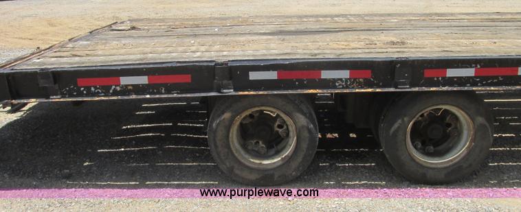 image for item J2486 Pineal flatbed trailer