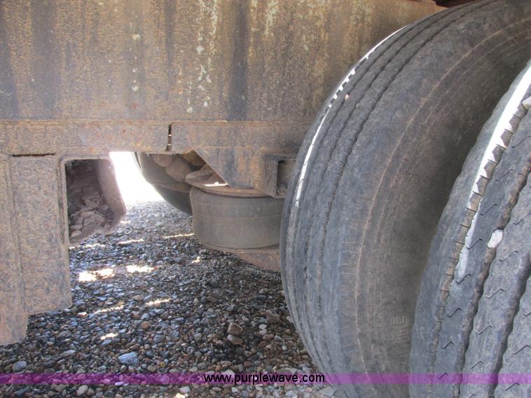 image for item J2486 Pineal flatbed trailer