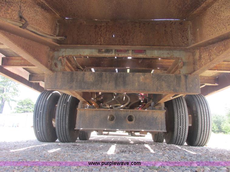 image for item J2486 Pineal flatbed trailer