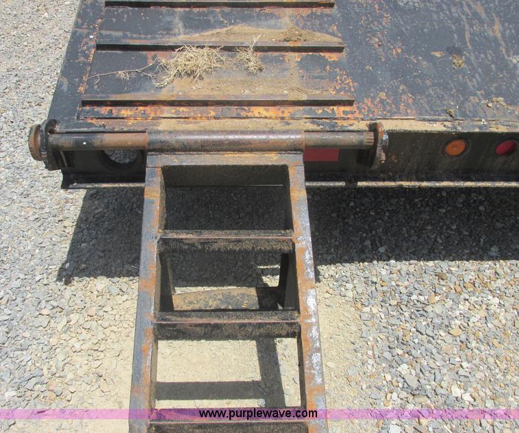 image for item J2486 Pineal flatbed trailer