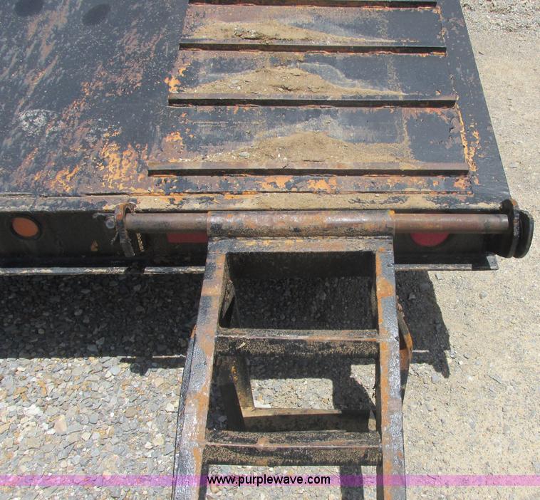image for item J2486 Pineal flatbed trailer
