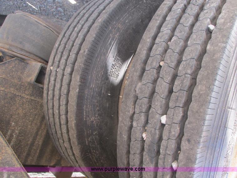 image for item J2486 Pineal flatbed trailer