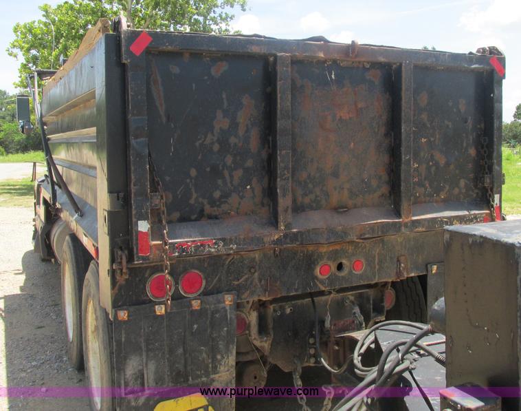 image for item J2487 1989 Kenworth T600A dump truck