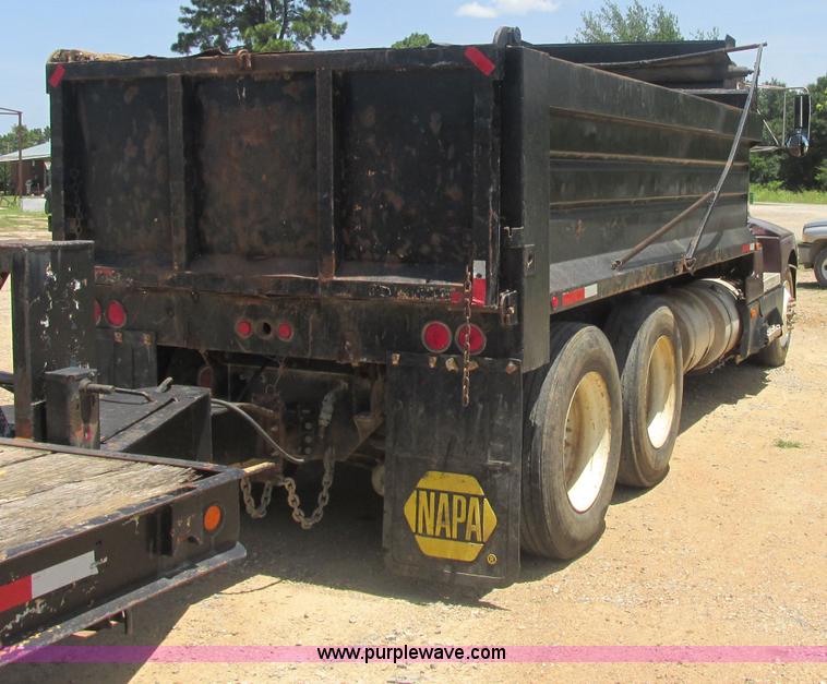 image for item J2487 1989 Kenworth T600A dump truck