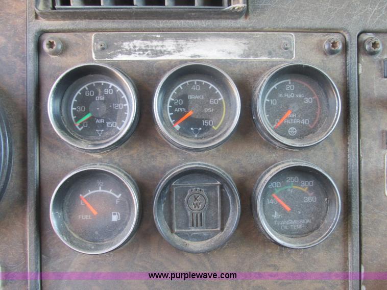 image for item J2487 1989 Kenworth T600A dump truck