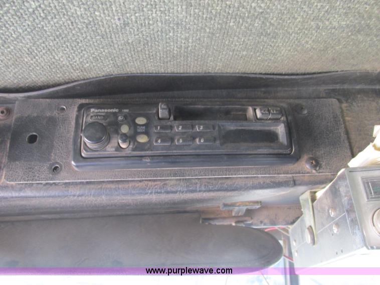 image for item J2487 1989 Kenworth T600A dump truck