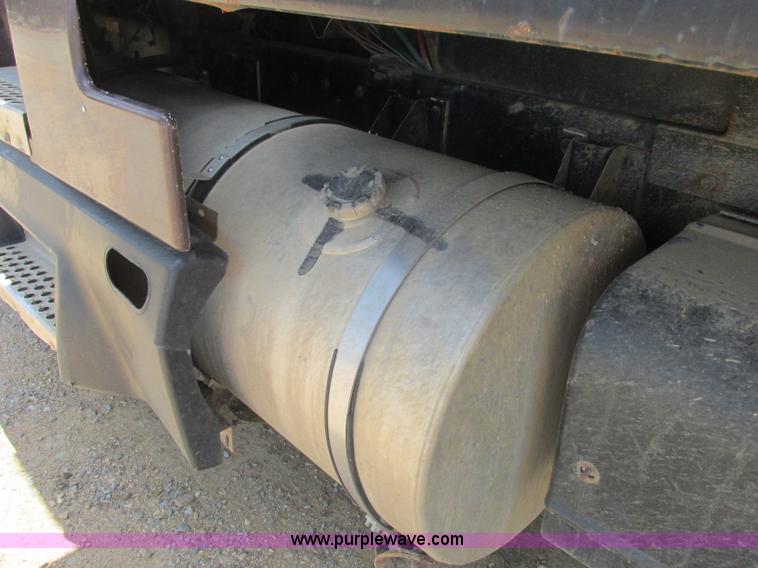 image for item J2487 1989 Kenworth T600A dump truck