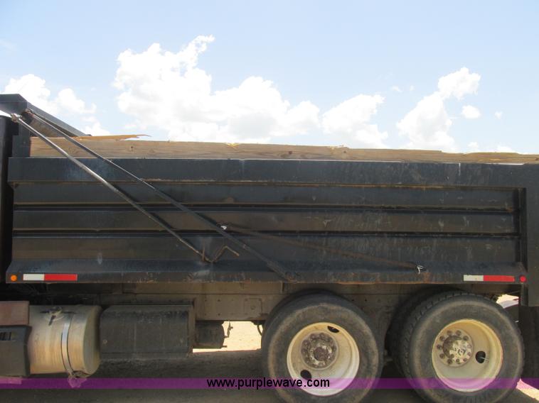 image for item J2487 1989 Kenworth T600A dump truck