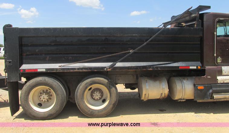 image for item J2487 1989 Kenworth T600A dump truck