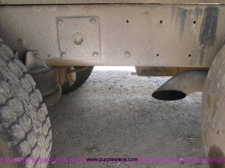 image for item J2487 1989 Kenworth T600A dump truck