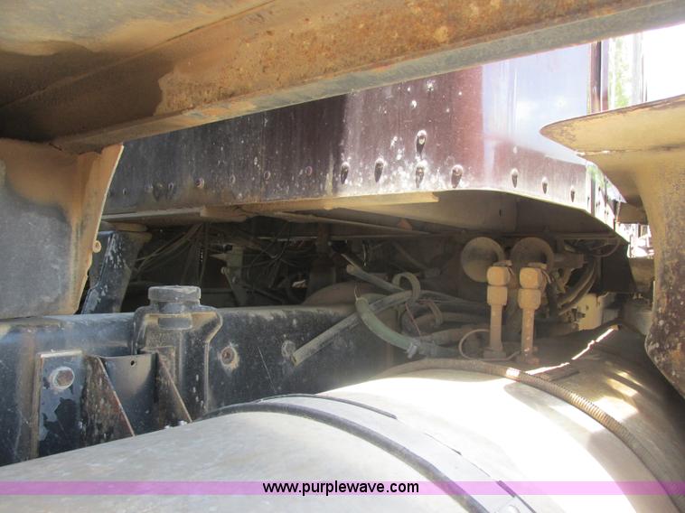 image for item J2487 1989 Kenworth T600A dump truck