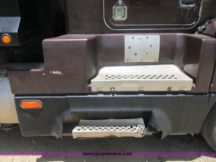 image for item J2487 1989 Kenworth T600A dump truck