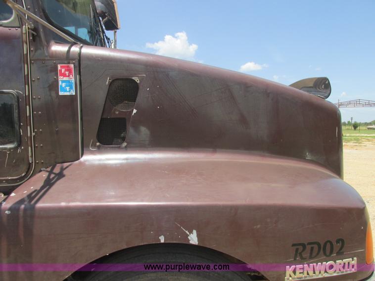 image for item J2487 1989 Kenworth T600A dump truck