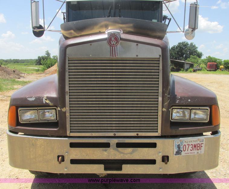 image for item J2487 1989 Kenworth T600A dump truck