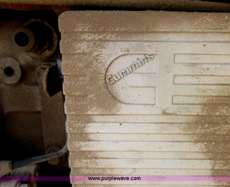 image for item J2487 1989 Kenworth T600A dump truck